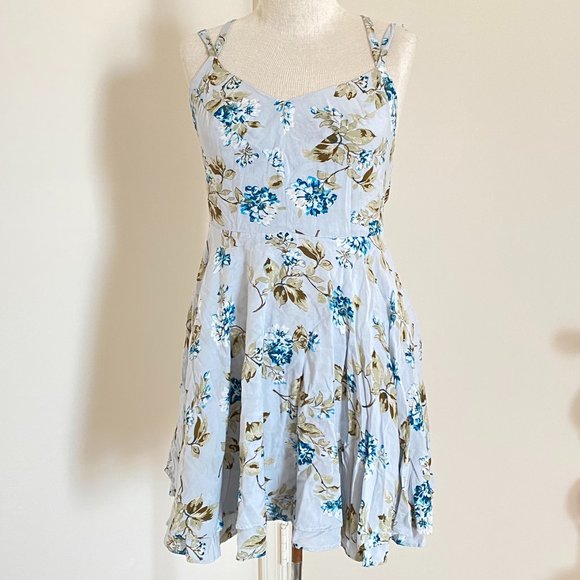 Kimchi Blue Floral Strappy Back Dress in Blue US4 Sexy, Young and Free - Picture 2 of 11